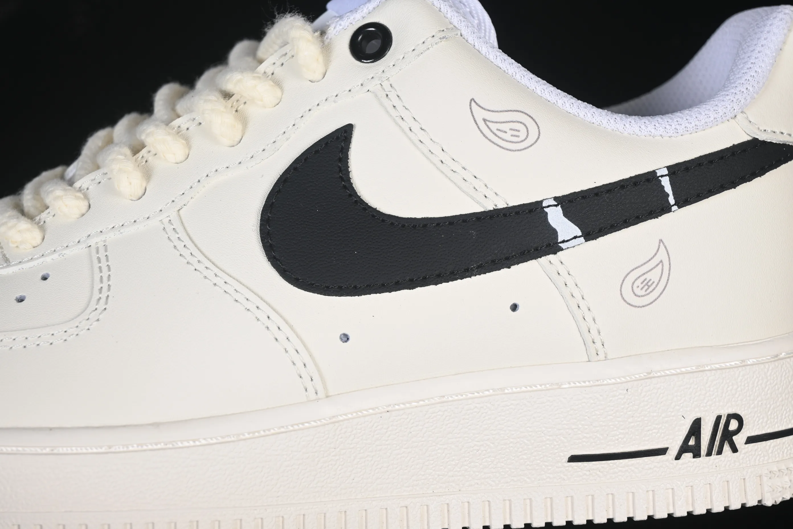 All categories Nk Air Force 1 Air Force series Nk Air Force 1 Low Air Force low-top Nike Air Force 1'07 Low joint white and black Air Force 1 low-top casual sneakers ZH0318-128